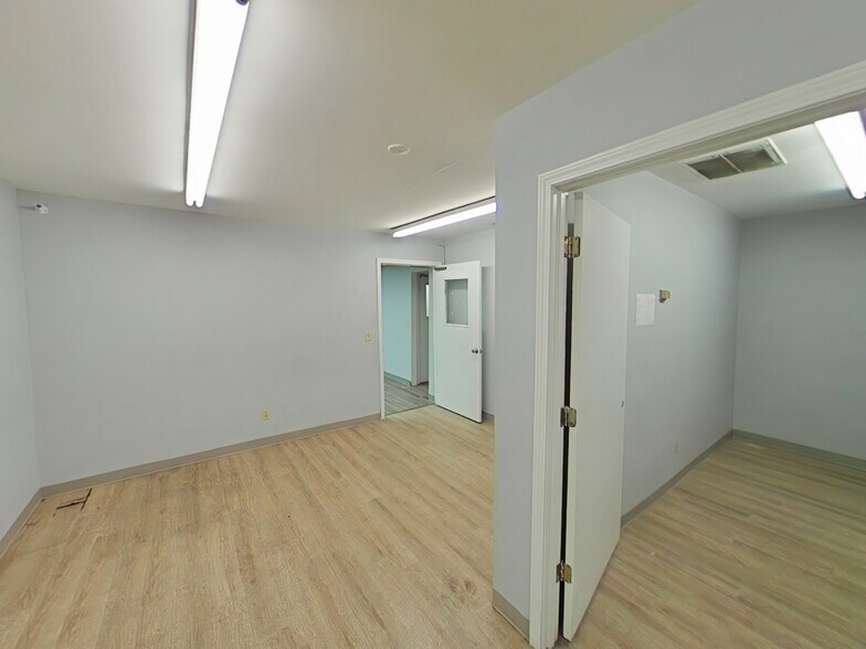 More Photos Of 1722 W Broad St, Cookeville Industrial For Sale