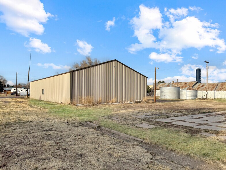 More Photos Of 820 Front St, Arriba Contractor Storage Yard For Sale