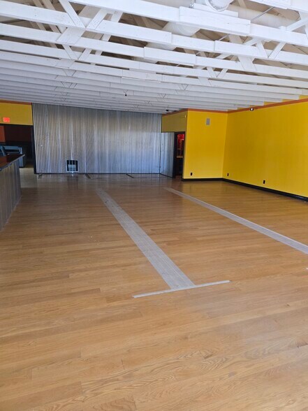 More Photos Of 330 N Marquette Rd, Prairie Du Chien General Retail For Lease