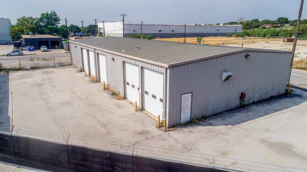 More Photos Of 4711 Broom St, San Antonio Warehouse For Lease