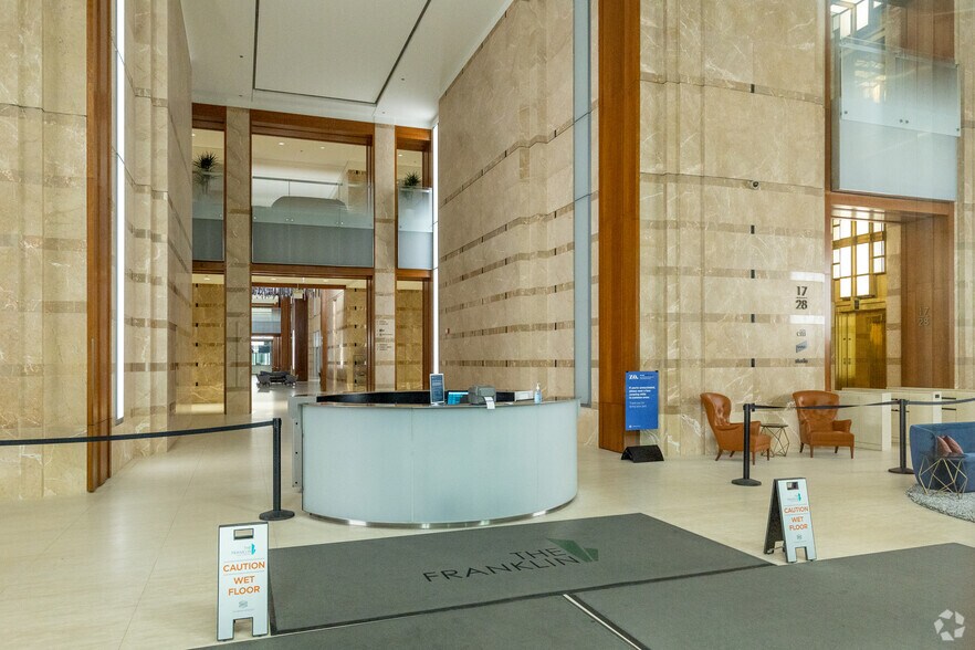 More Photos Of 227 W Monroe St, Chicago Office For Lease