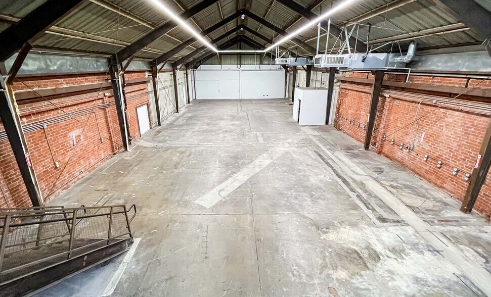 More Photos Of 332-338 S Avenue 17 Ave, Los Angeles Manufacturing For Sale