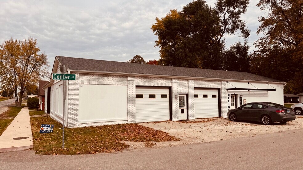 More Photos Of 105 Center St, Maple Park Industrial For Sale