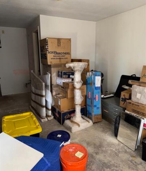 More Photos Of 1133 Grand Ave, Las Vegas Office Residential For Sale