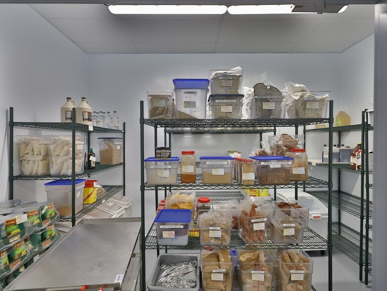 More Photos Of 333 Ch Brosseau, Cowansville Industrial For Lease