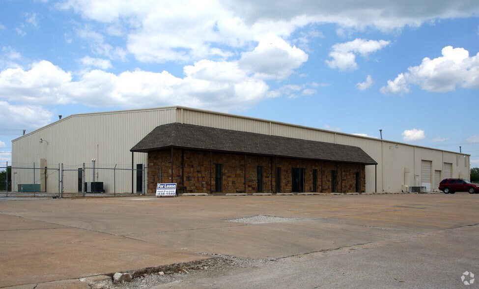 Primary Photo Of 12337 E 1st St, Tulsa Manufacturing For Lease