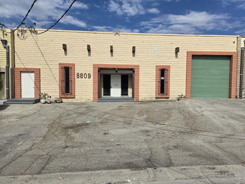 Primary Photo Of 8809 Shirley Ave, Northridge Warehouse For Lease