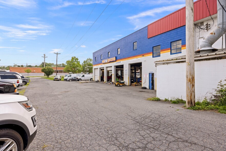 More Photos Of 530 N Main St, Harrisonburg Auto Repair For Sale