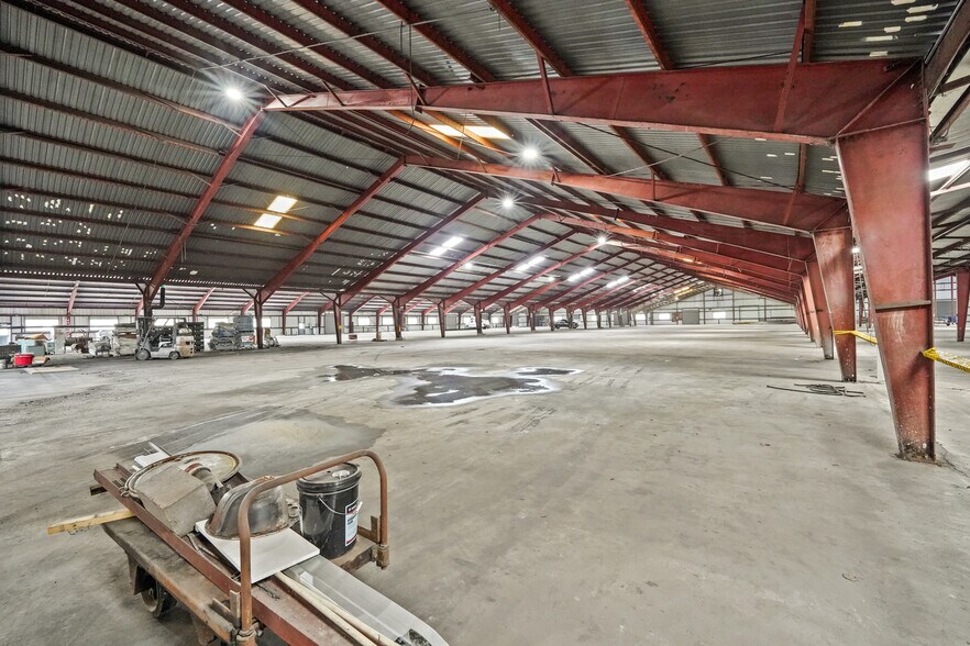 More Photos Of 14029 Almeda Rd, Houston Warehouse For Lease