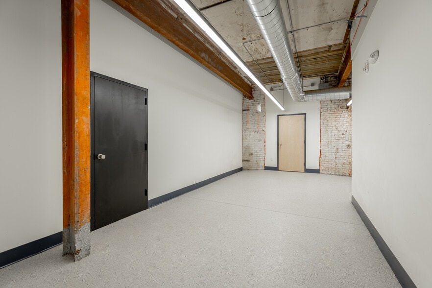 More Photos Of 1601 S Holtzclaw Ave, Chattanooga Office For Sale