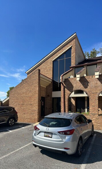 More Photos Of 3821-3859 Farragut Ave, Kensington Office For Sale