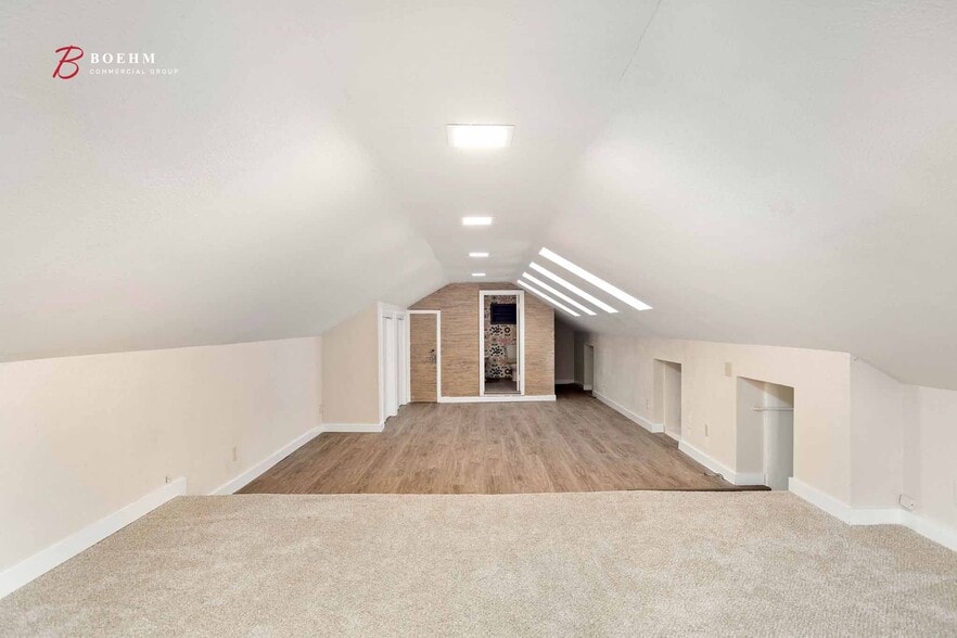 More Photos Of 514 Paris St, Castroville Storefront Retail Office For Sale