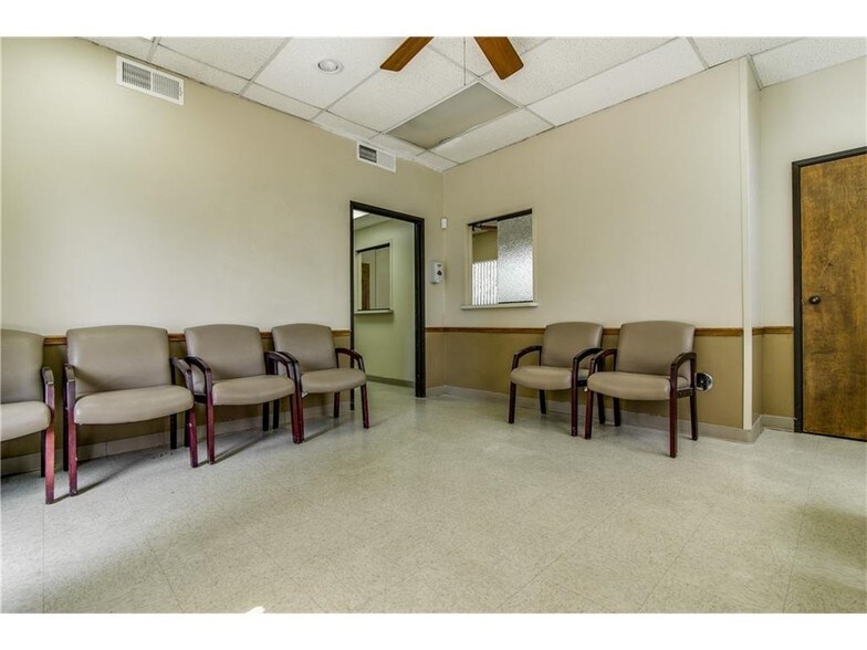 More Photos Of 2231 Peggy Ln, Garland Medical For Sale