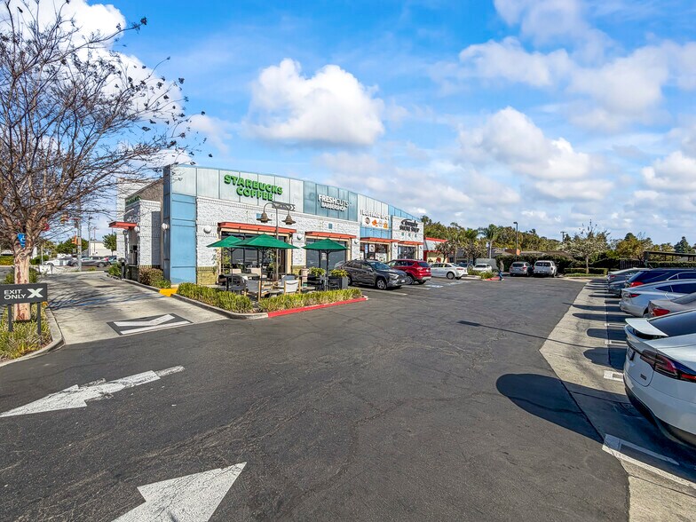 More Photos Of 5900-5912 Del Amo Blvd, Lakewood Freestanding For Sale