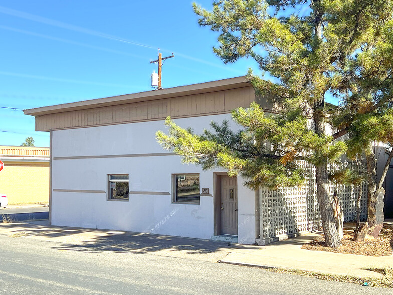 Primary Photo Of 212 N 6th St, Alpine Loft Creative Space For Sale