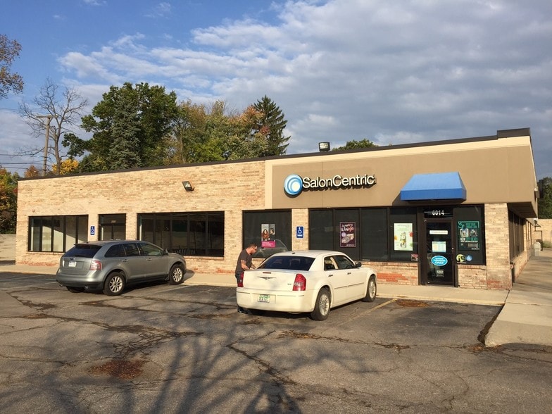 More Photos Of 6012-6054 Rochester Rd, Troy General Retail For Lease