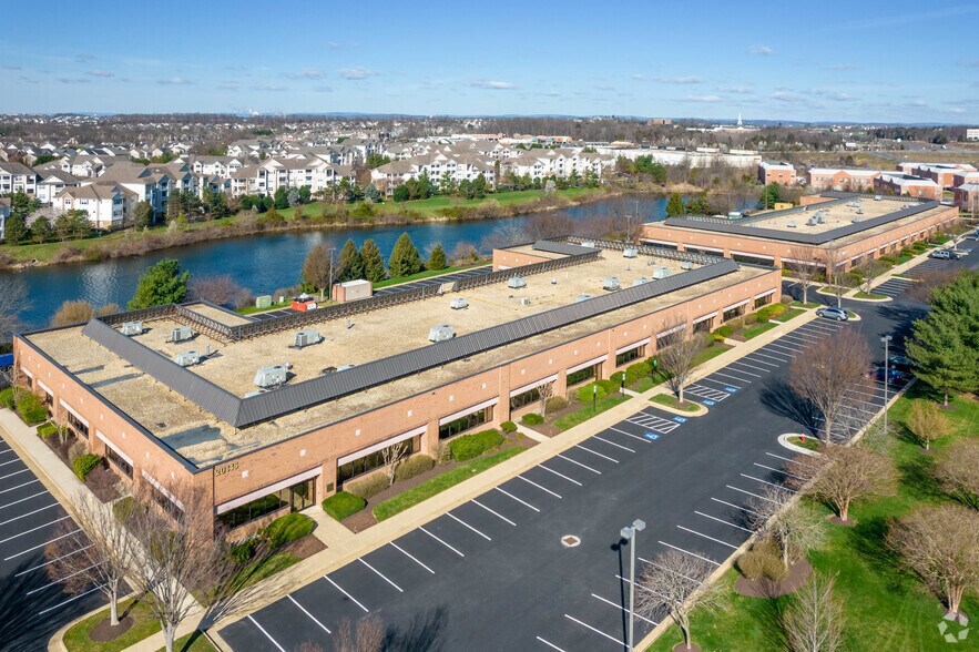 More Photos Of 20116 Ashbrook Pl, Ashburn Unknown For Lease