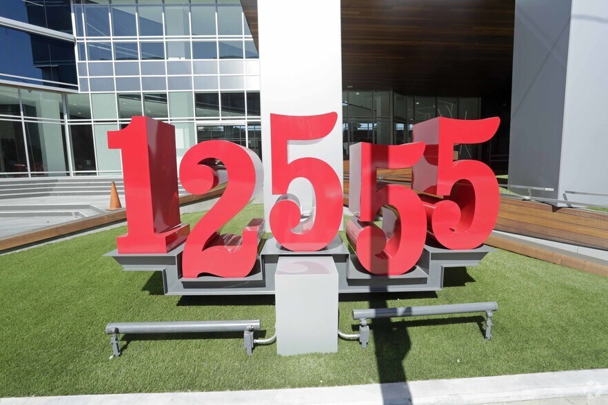 More Photos Of 12555 Jefferson Blvd, Los Angeles Office For Lease