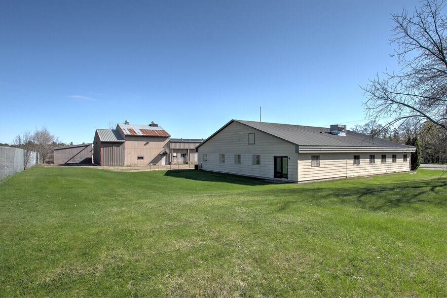 More Photos Of 1895 Frontage Rd, Mora Manufacturing For Sale
