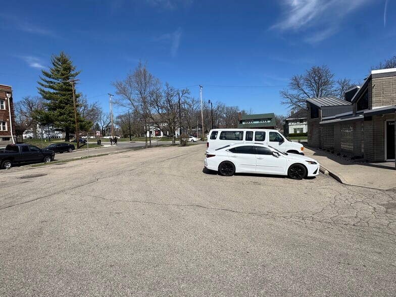 More Photos Of 1100 Salem Ave, Dayton Medical For Sale