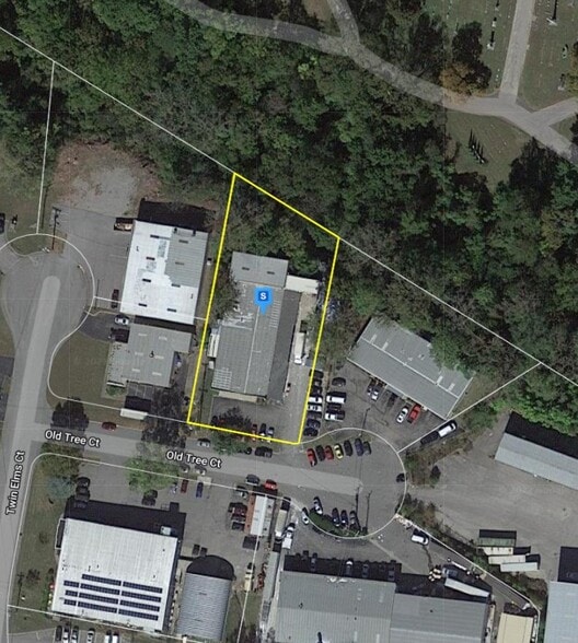 More Photos Of 1004 Old Tree Ct, Nashville Light Manufacturing For Sale