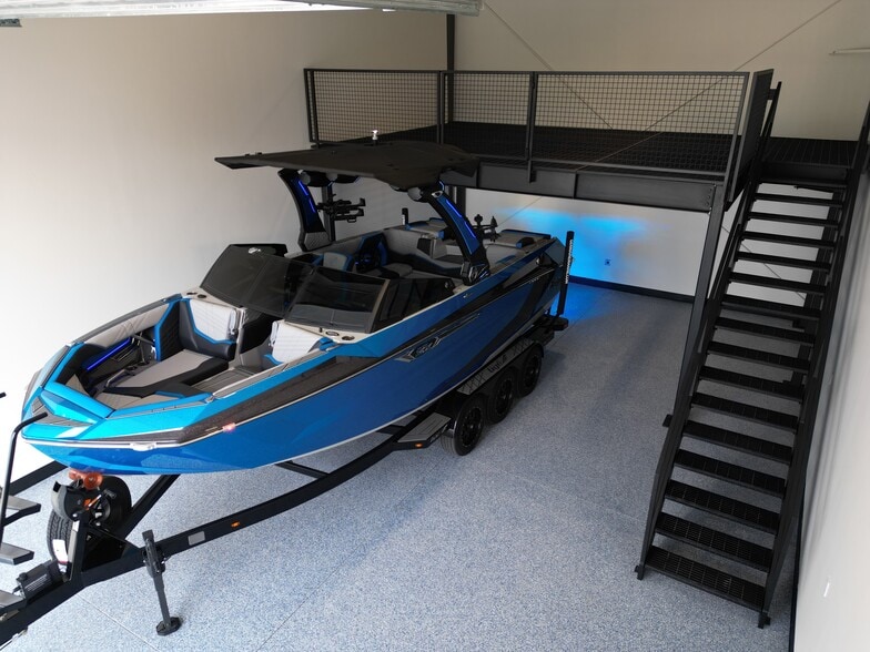 More Photos Of 20485 NE Funner Pl, Bend Self Storage For Sale