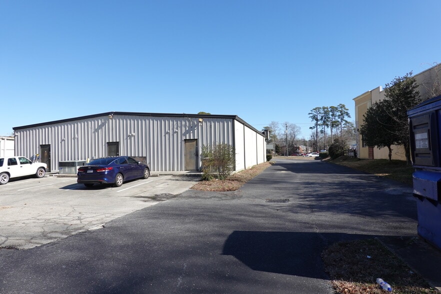 More Photos Of 13641 Warwick Blvd, Newport News Freestanding For Lease