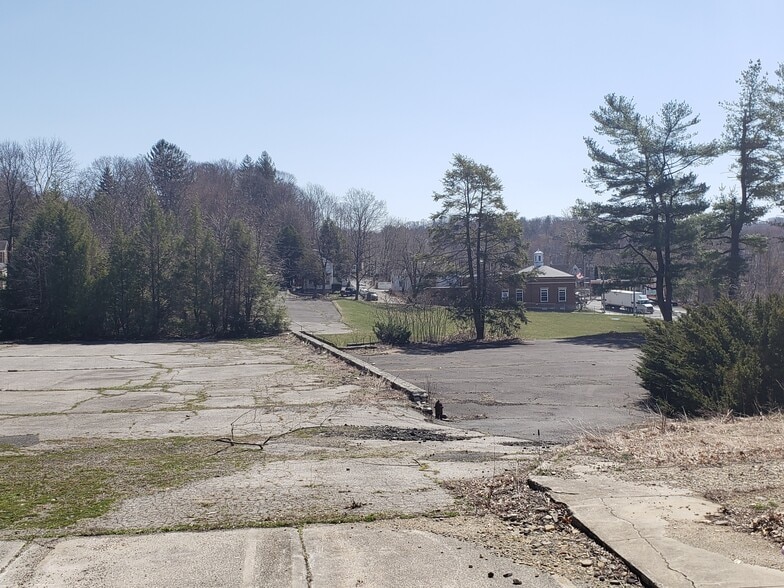 More Photos Of 25-31 Hillside Ave, Watertown Land For Lease