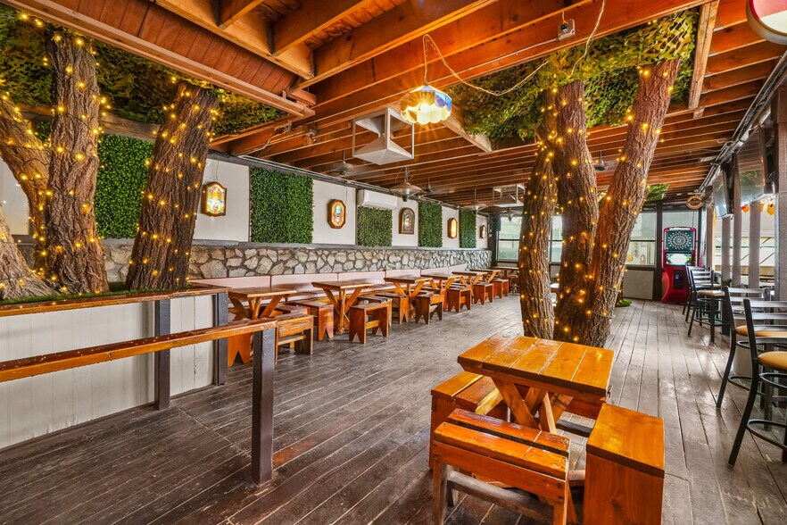 More Photos Of 5200 Doniphan Dr, El Paso Bar For Sale