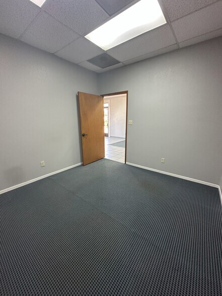 More Photos Of 7746 Lorraine Ave, Stockton Service For Sale