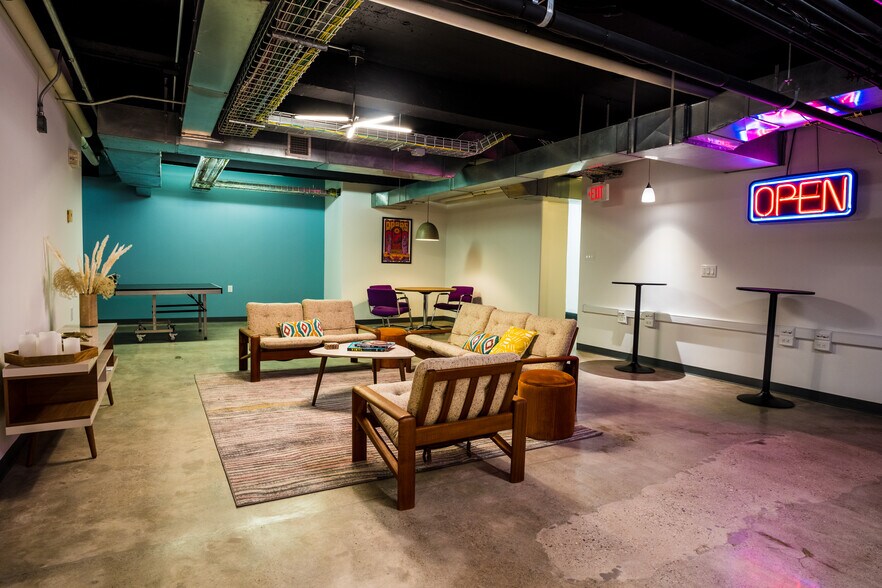 More Photos Of 226 Walnut St, Philadelphia Loft Creative Space For Lease