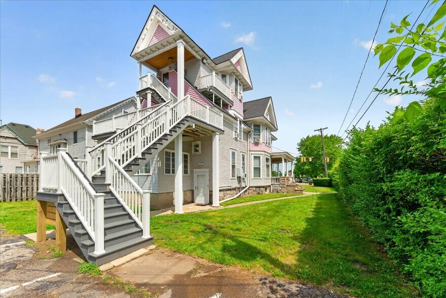 More Photos Of 415 W Forest Ave, Ypsilanti Sorority Fraternity House For Sale