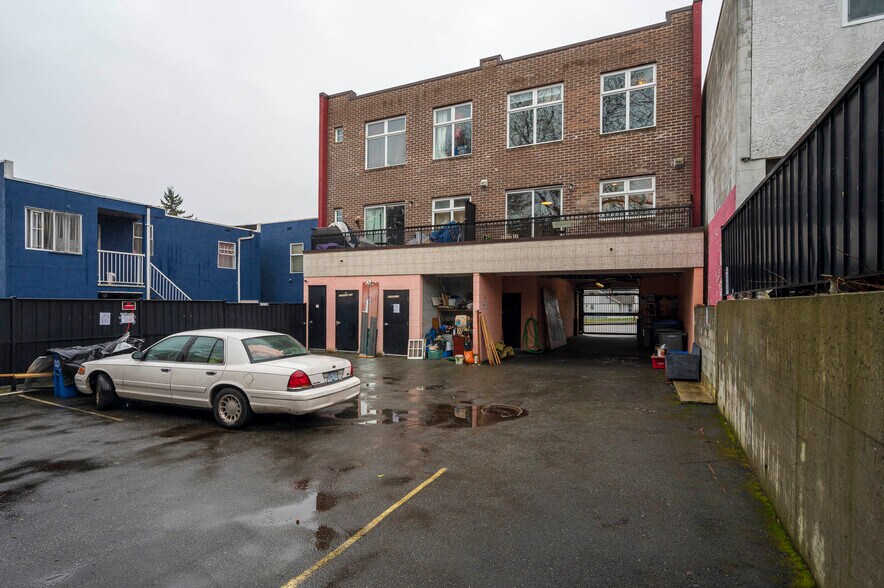 Primary Photo Of 2811 Clark Dr, Vancouver Apartments For Lease