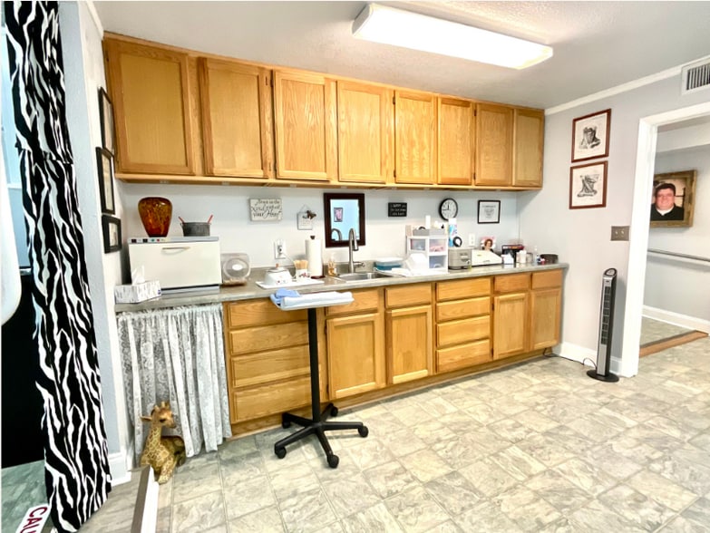 More Photos Of 5617 Watauga Rd, Watauga Storefront Retail Office For Sale