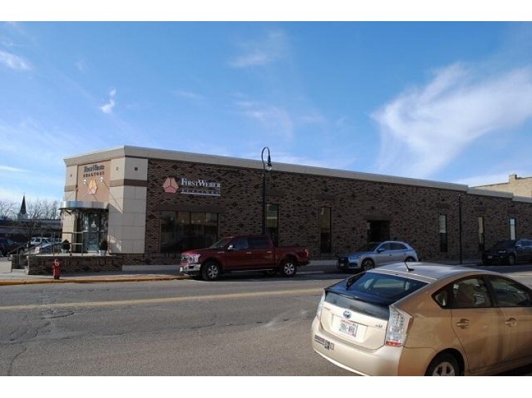 Primary Photo Of 625 Water St, Prairie Du Sac Office For Lease