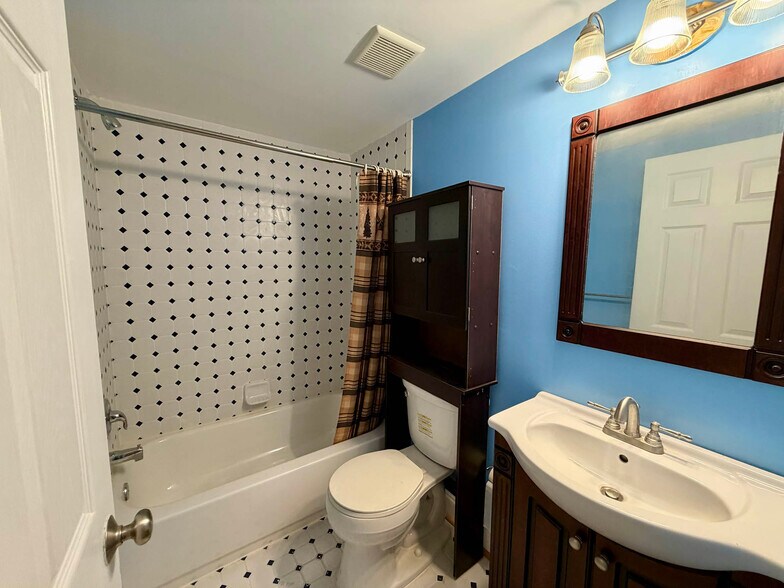 More Photos Of 1447 William St, Baltimore Apartments For Sale