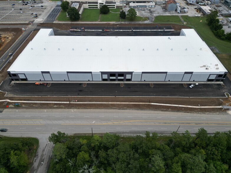 More Photos Of 4546 N Access Rd, Chattanooga Unknown For Lease