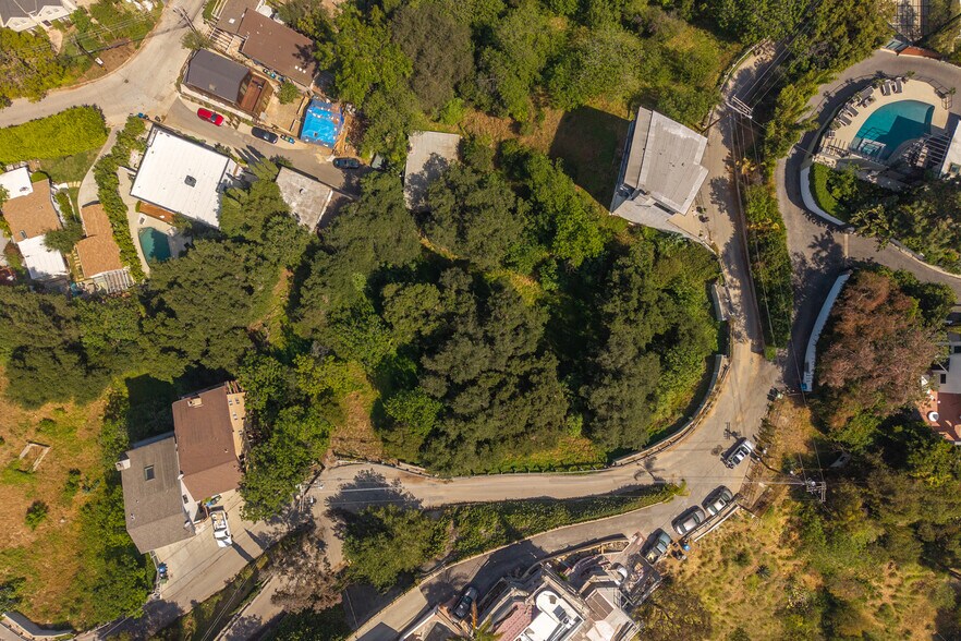 More Photos Of 8441 Grand View dr, Los Angeles Land For Sale