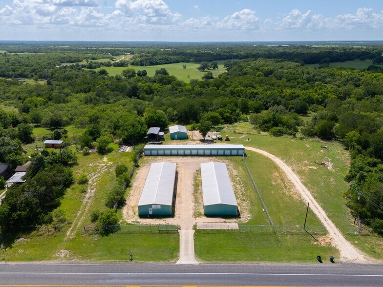 More Photos Of 1940 Magnolia Ave, Luling Self Storage For Sale
