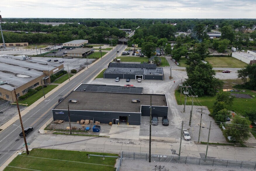 More Photos Of 1808 S Anthony Blvd, Fort Wayne Unknown For Lease