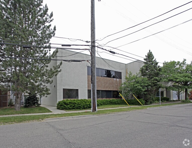 More Photos Of 414 E Hudson Ave, Royal Oak Recycling Center For Sale