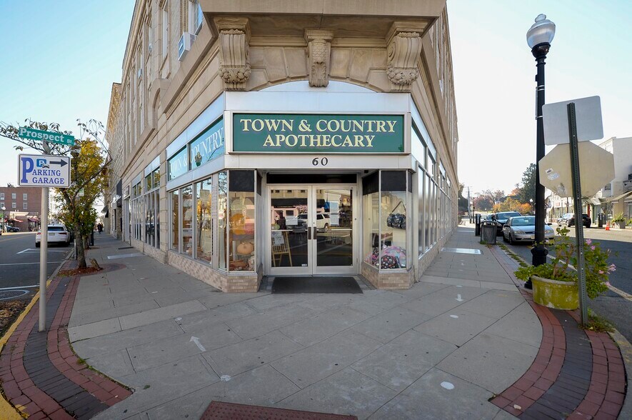 More Photos Of 66 E Ridgewood Ave, Ridgewood General Retail For Lease
