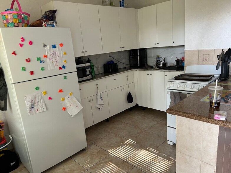 More Photos Of 705-713 NE 3rd St, Hallandale Beach Apartments For Sale