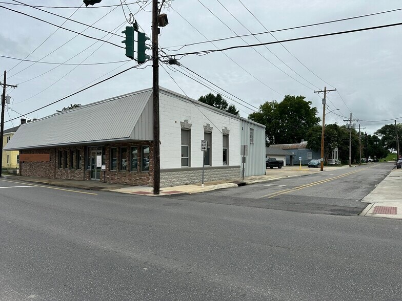 More Photos Of 23525 Eden St, Plaquemine General Retail For Sale