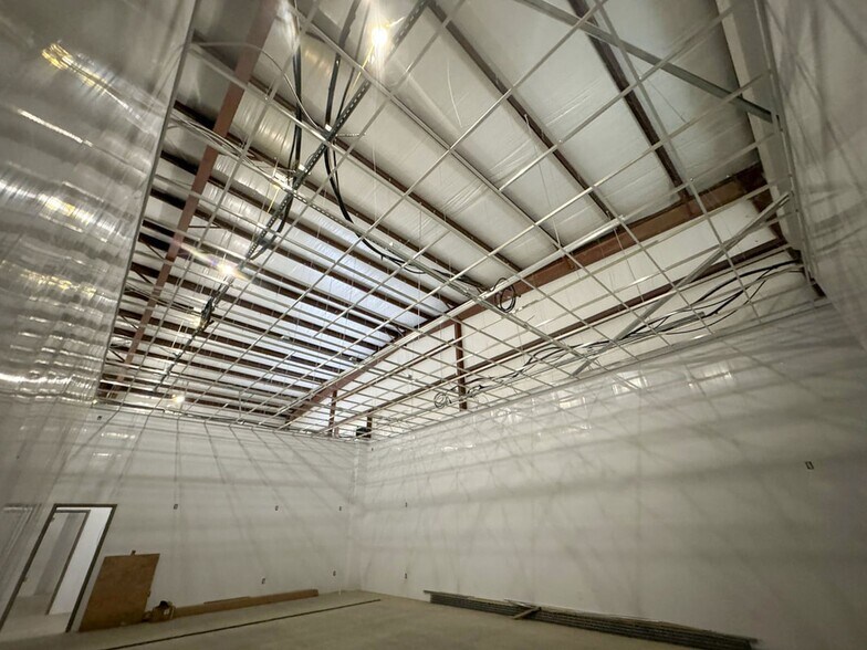 More Photos Of 369 Enterprise Dr, Batesville Industrial For Sale