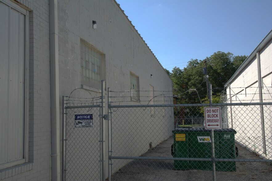 More Photos Of 804 S Sheridan Rd, Tulsa Light Manufacturing For Sale
