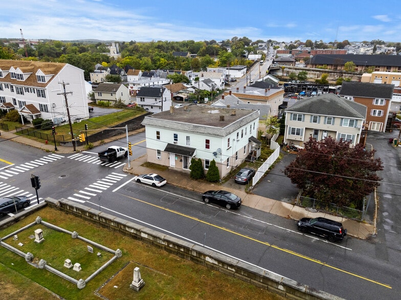 More Photos Of 915-921 Middlesex St, Lowell Apartments For Sale