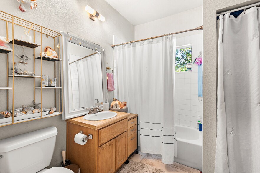 More Photos Of 45 Woodland Ave, San Rafael Apartments For Sale