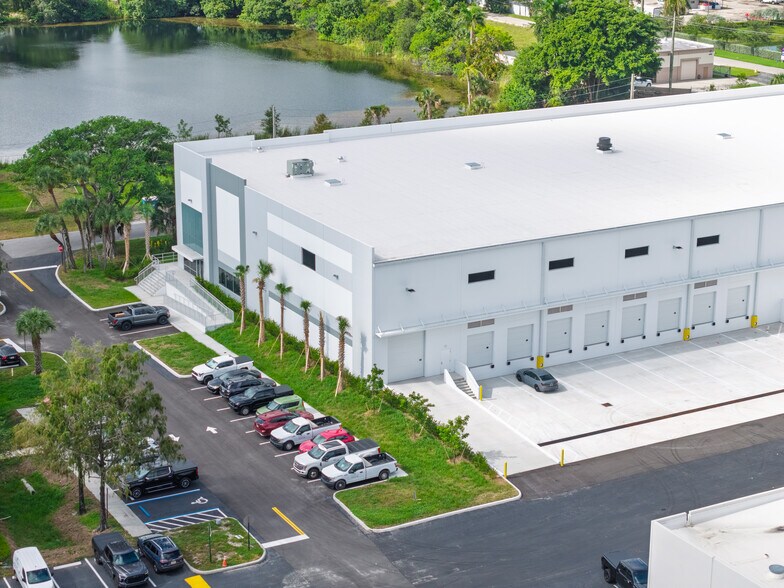 More Photos Of 3410 SW 26th Ter, Fort Lauderdale Warehouse For Lease