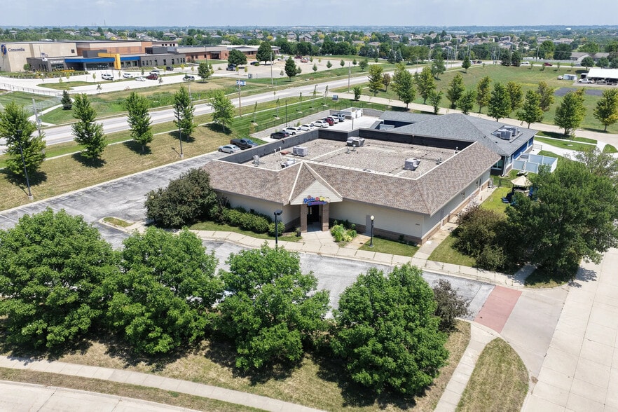 More Photos Of 5225 N 158th Ave, Omaha Daycare Center For Lease